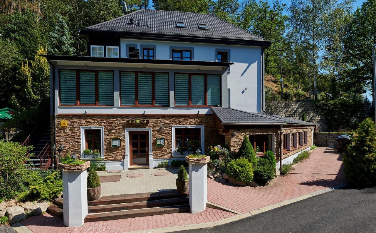 Penzion A Restaurace Bily Mlyn Liberec Exterior photo